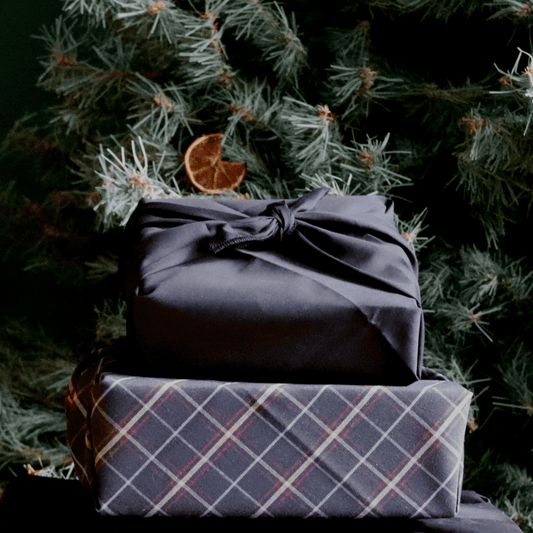 Furoshiki - Black - Reusable gift wrap made of salvaged fabric