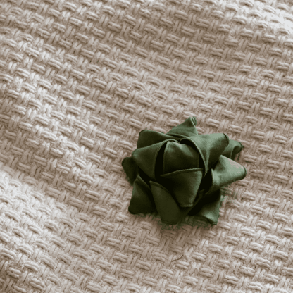 Reusable gift bow made of recycled fabric - Olive